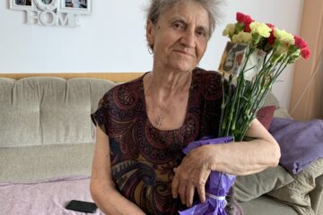 Mama iubește florile